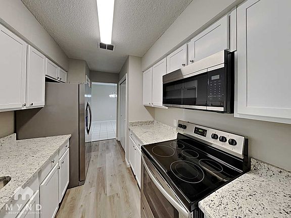 3rd image of 6444 Diamond Leaf Ct N