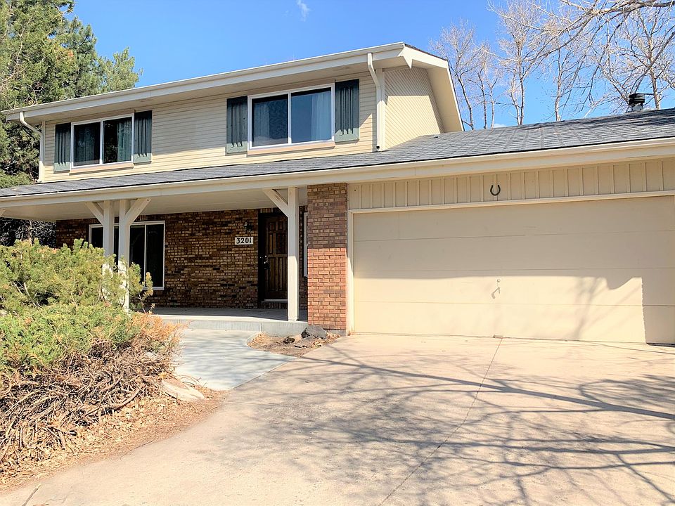 3201 Wedgewood Drive