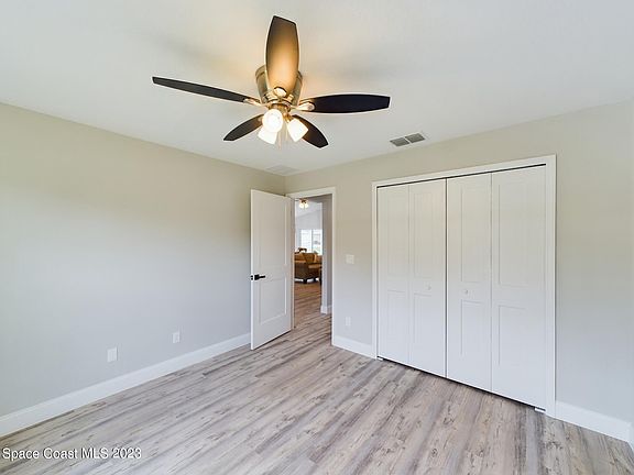 4th image of 9410 101st Ct