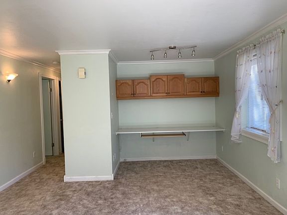 5th image of 3313 158th Pl NW