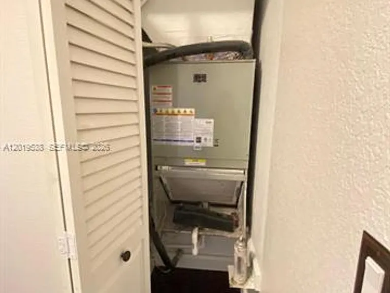 2041 Pompeii Ct #2014 — Photo 18