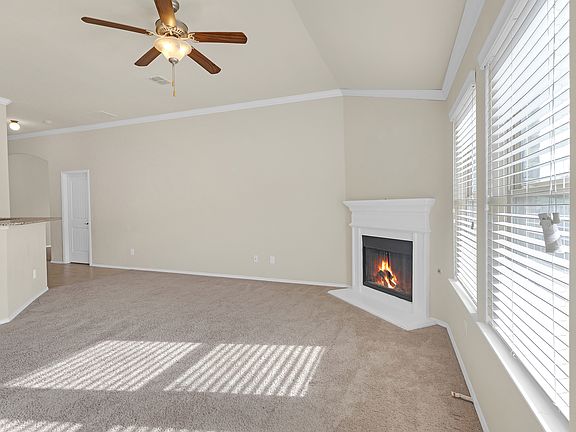 5th image of 374 Coral Vine Ln