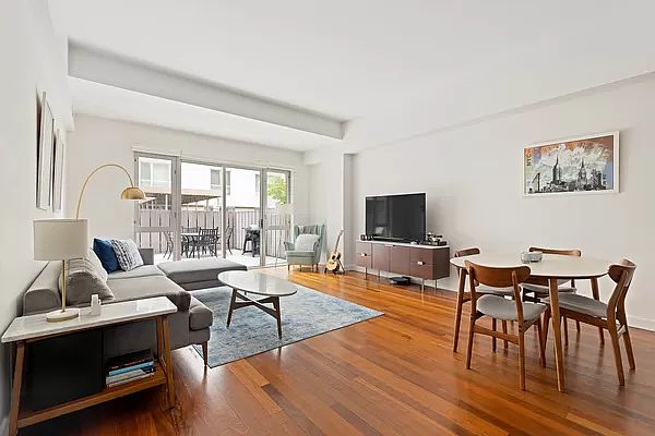 1st image of 125 N 10th St APT Sga