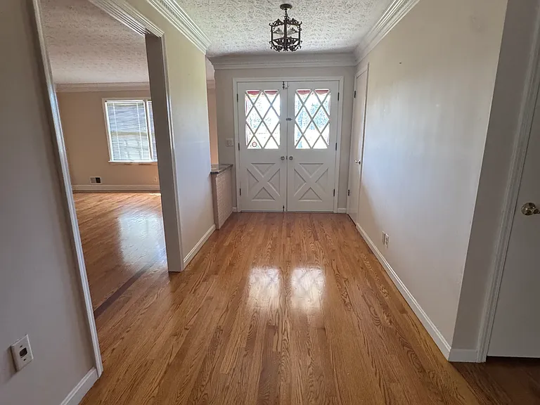10507 Seatonville Rd — Photo 5