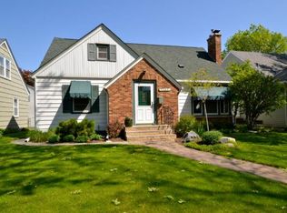1447 California Ave W, Falcon Heights, MN 55108