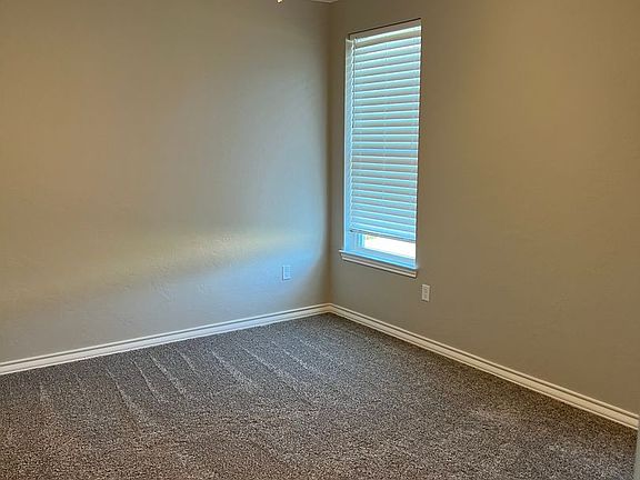 4th image of 415 Myra Lynn Ln