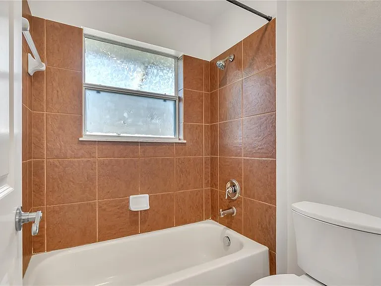 11538 Delwick Dr — Photo 25
