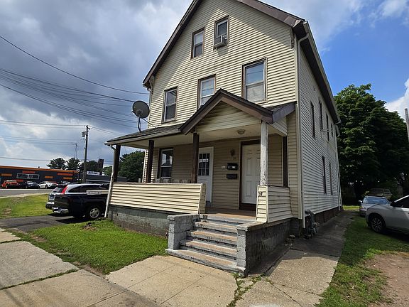 3rd image of 58 Plymouth St Unit 1