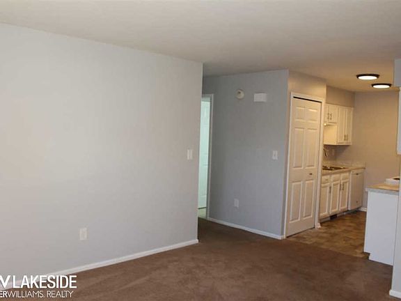 4th image of 36831 Brewster Ln