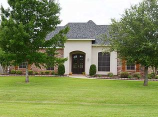 207 Lakewood Point Dr, Bossier City, LA 71111