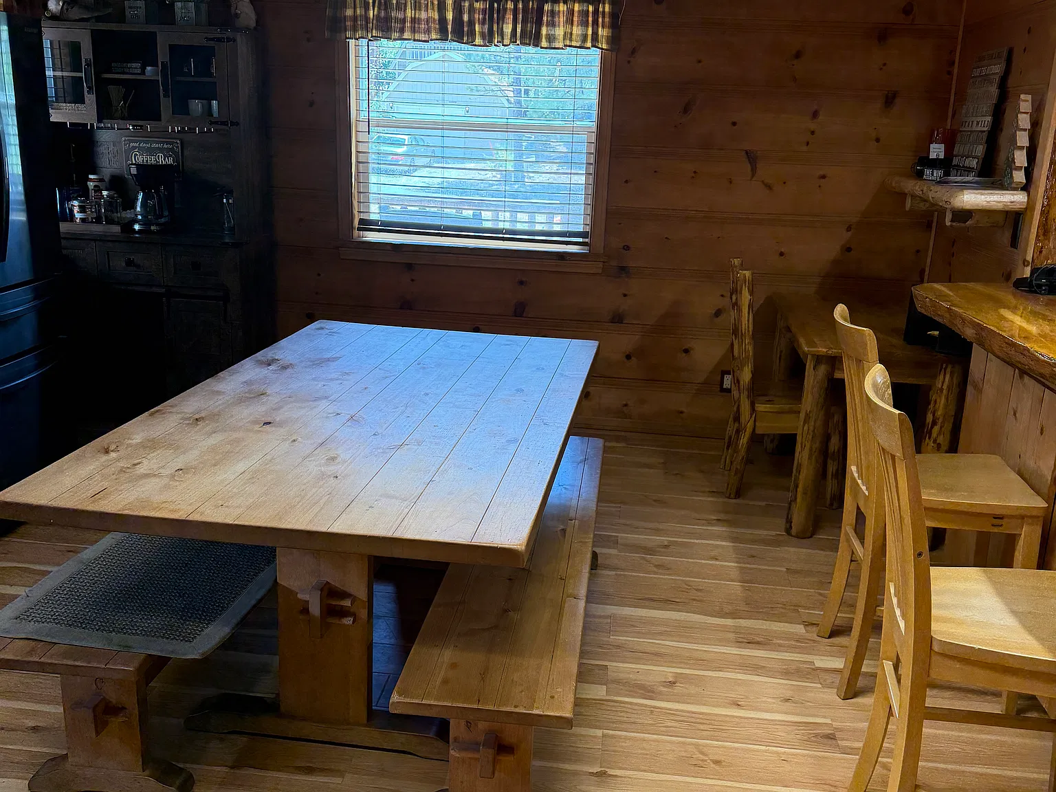 1 bed, 1.5 bath, 1272 sqft, $5,000 — Photo 3