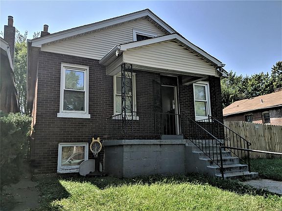 3rd image of 4439 Labadie Ave