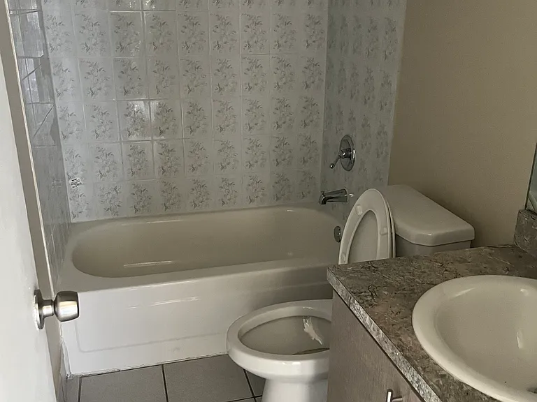 2305 E 4th Ave #202 — Photo 8