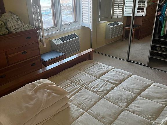 5th image of 1122 W Lunt Ave APT 6C