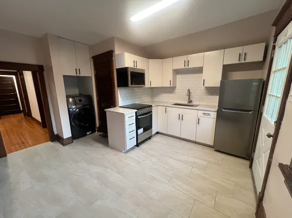 1001 S 2nd St, Saint Charles, IL 60174