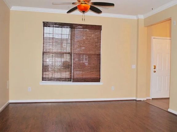 4th image of 302 Leontyne Pl