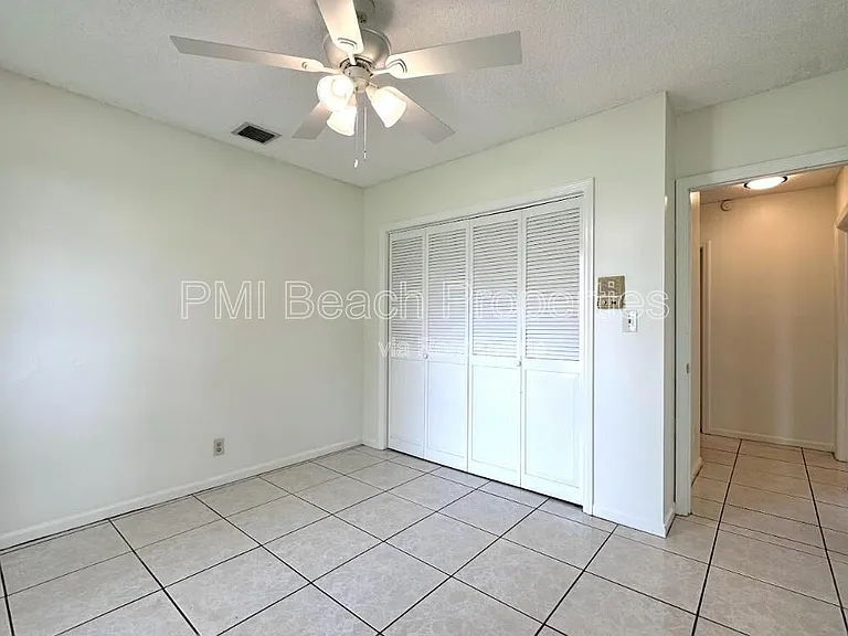 1292 Essex Dr — Photo 19