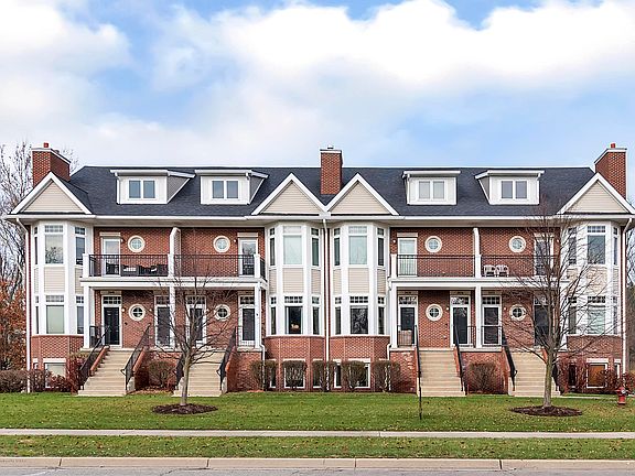 2nd image of 2028 Central Park Dr