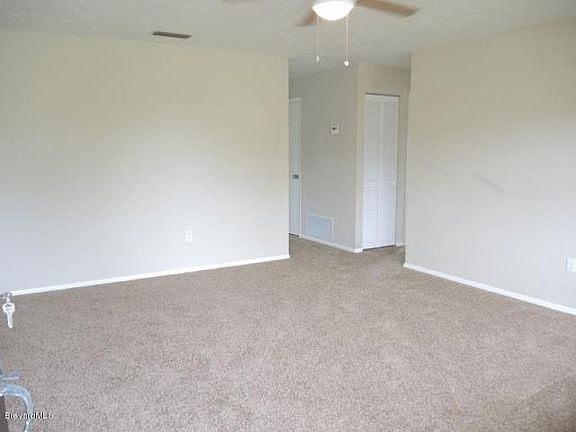 4th image of 1196 Holland St