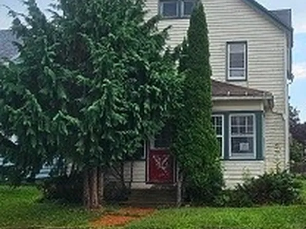 48 Blanchard St, Jamestown, NY 14701