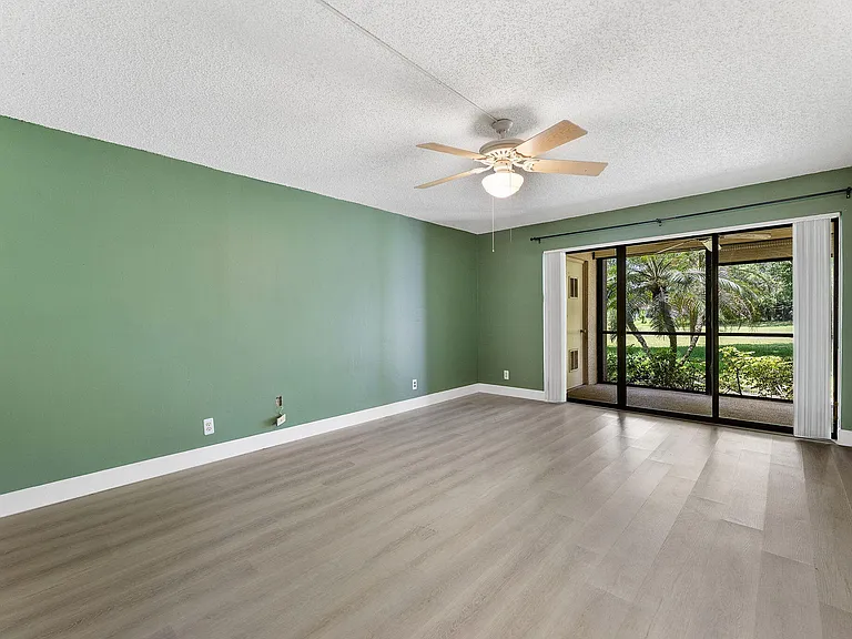 5800 Camino Del Sol #102 — Photo 20
