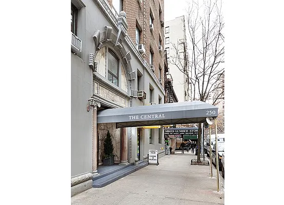 Sold by Warburg | media 5