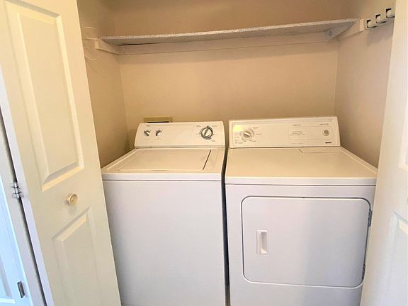 4th image of 1343 Cherry St Unit D