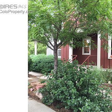2nd image of 1420 Lee Hill Dr #3
