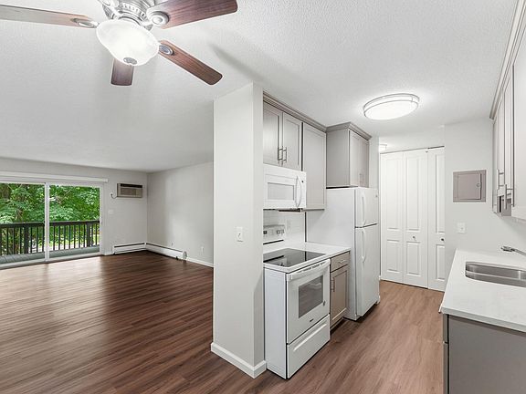 3rd image of 2800 Hamline Ave N APT 216