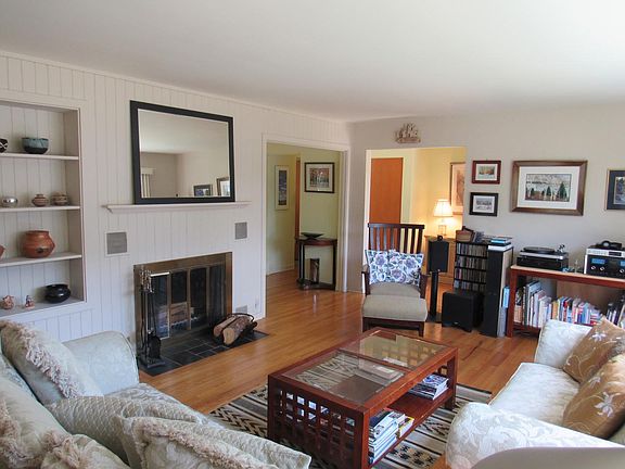 4th image of 475 Winsor Dr