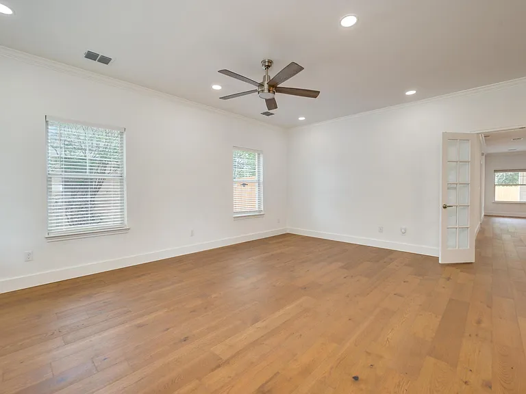 4601 Eilers Ave — Photo 15