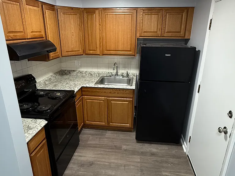90 Ford St #19 — Photo 2