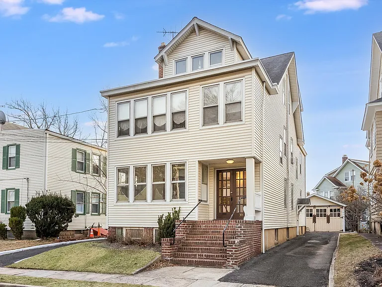 30 Boyden Pkwy #3 — Photo 1