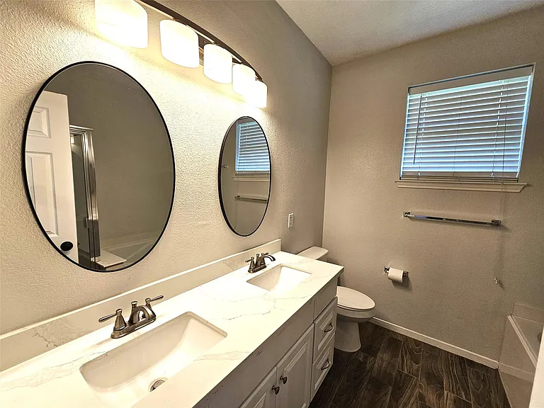 2919 Desert Oasis Ln — Photo 24