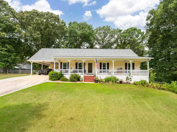153 Maplewood Cir, Pell City, AL 35128