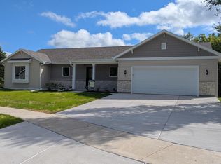 123 Vista Del Parco Rd, Sullivan, WI 53178