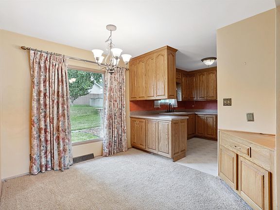 5th image of 2514 Saratoga Dr