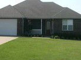 800 E 9th St, Grove, OK 74344