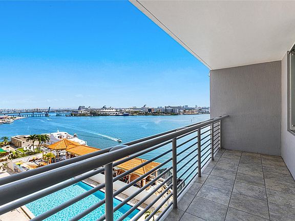 2nd image of 335 Biscayne Blvd #1110
