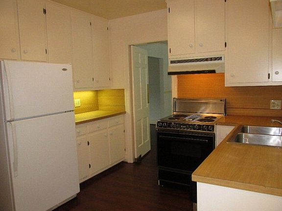 4th image of 305 Oakdale St