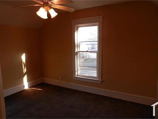 3rd image of 726 Furman St