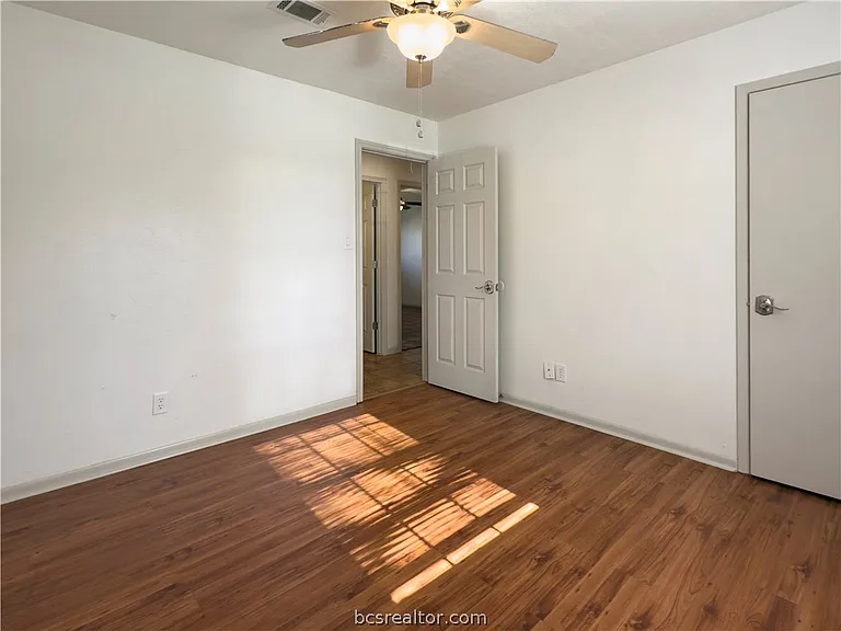 3003 Highwood Ln — Photo 17