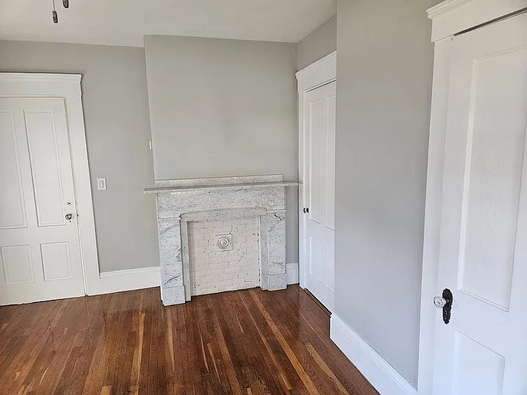 36 Pleasant St — Photo 18