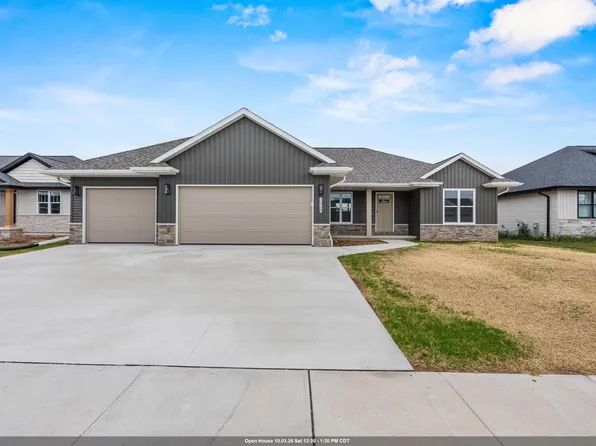1418 Divinity Dr, De Pere, WI 54115