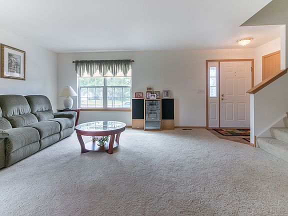 3rd image of 9402 Bristol Ln