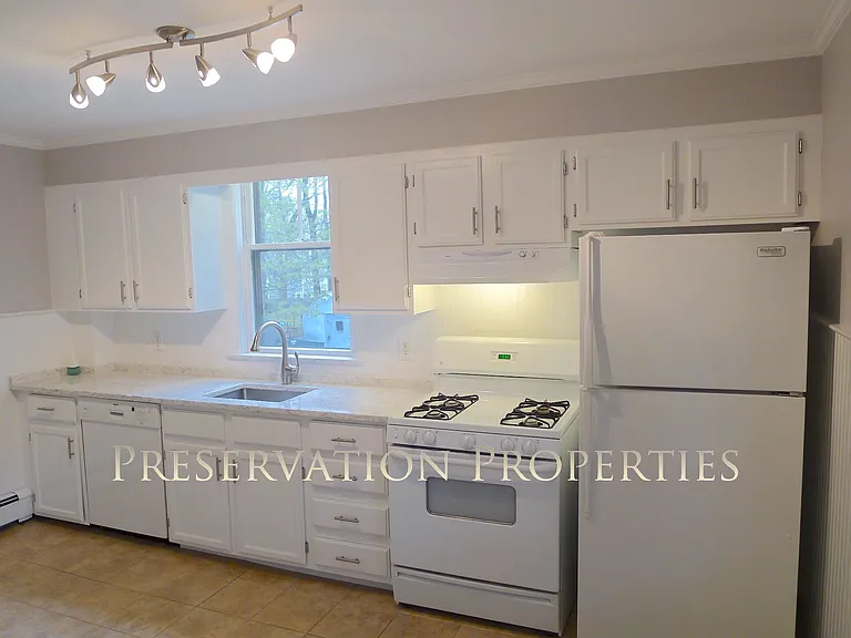 149 Warren St #1 — Photo 3