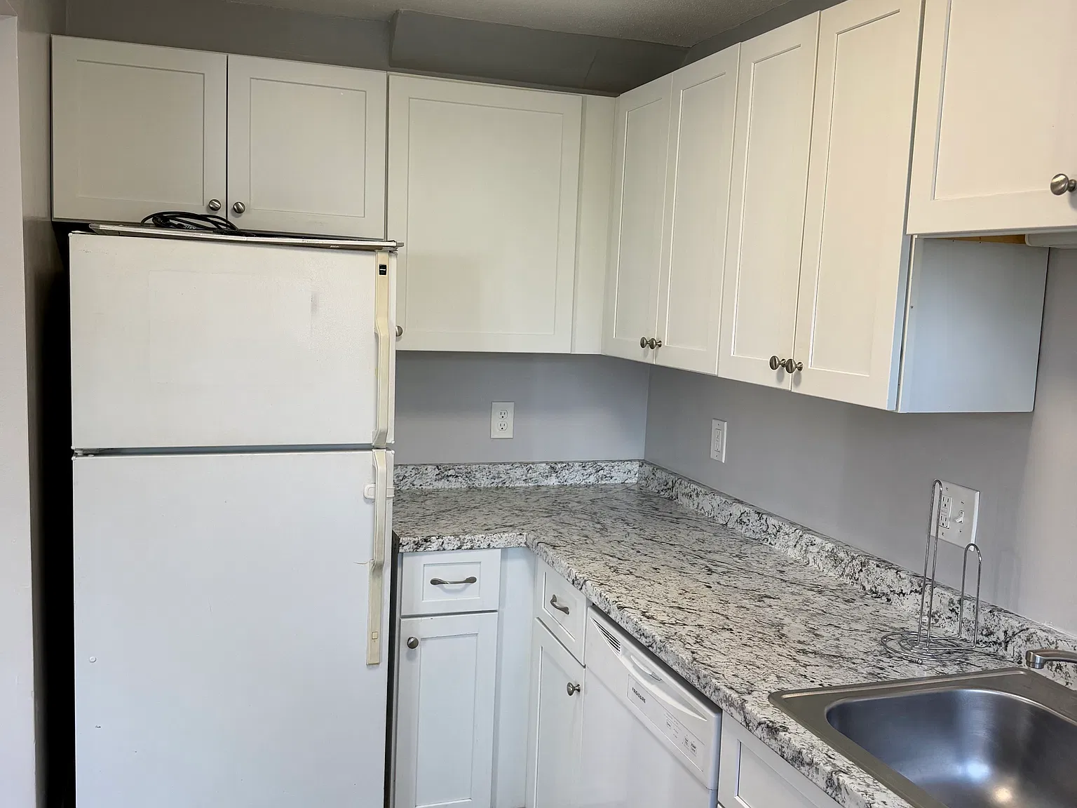 2 bed, 759 sqft, $1,750 — Photo 3