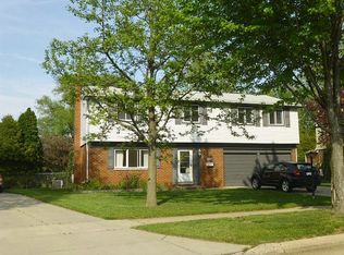 8475 New Bradford Blvd, Sterling Heights, MI 48312