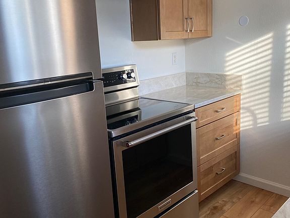 2nd image of 617 Pine St Unit A