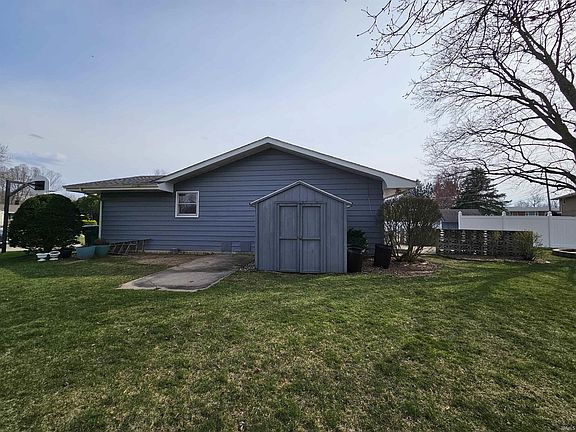 3rd image of 58027 Ox Bow Dr